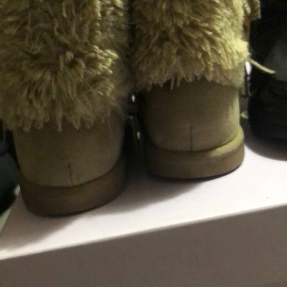 Toddler girl winter boot bundle. - Picture 9 of 12